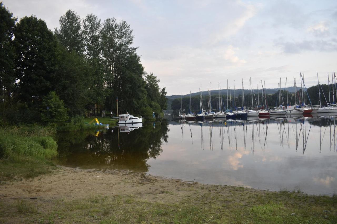 Novy Apartman V Arealu Wellness Hotelu Frymburk nad Vltavou Exterior foto